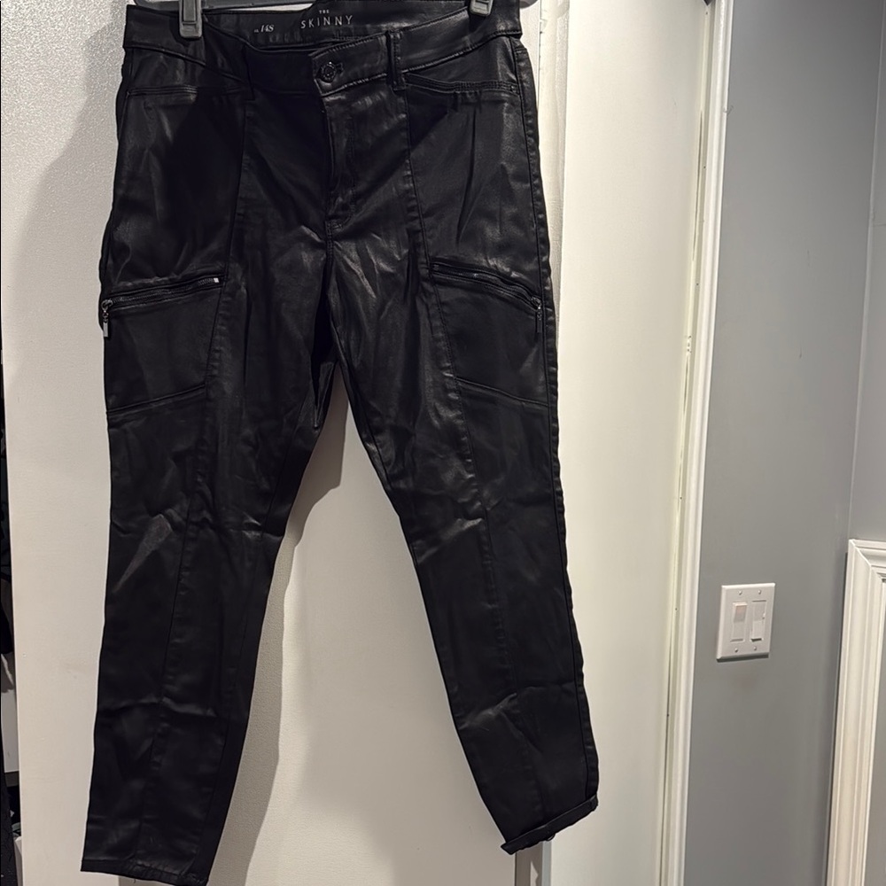 White House Black Market Black Skinny Pants - Picture 2 of 5